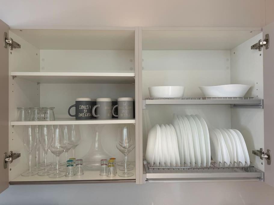 Labpark Modern Apartment Melano Eksteriør bilde
